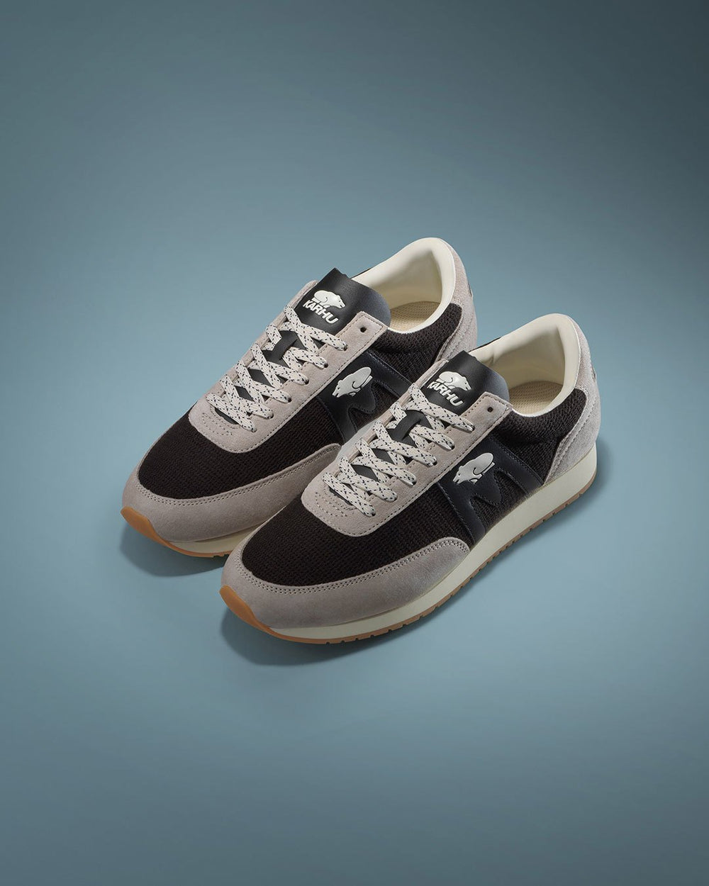 Karhu Albatross 82 - Silver Lining / Jet Black