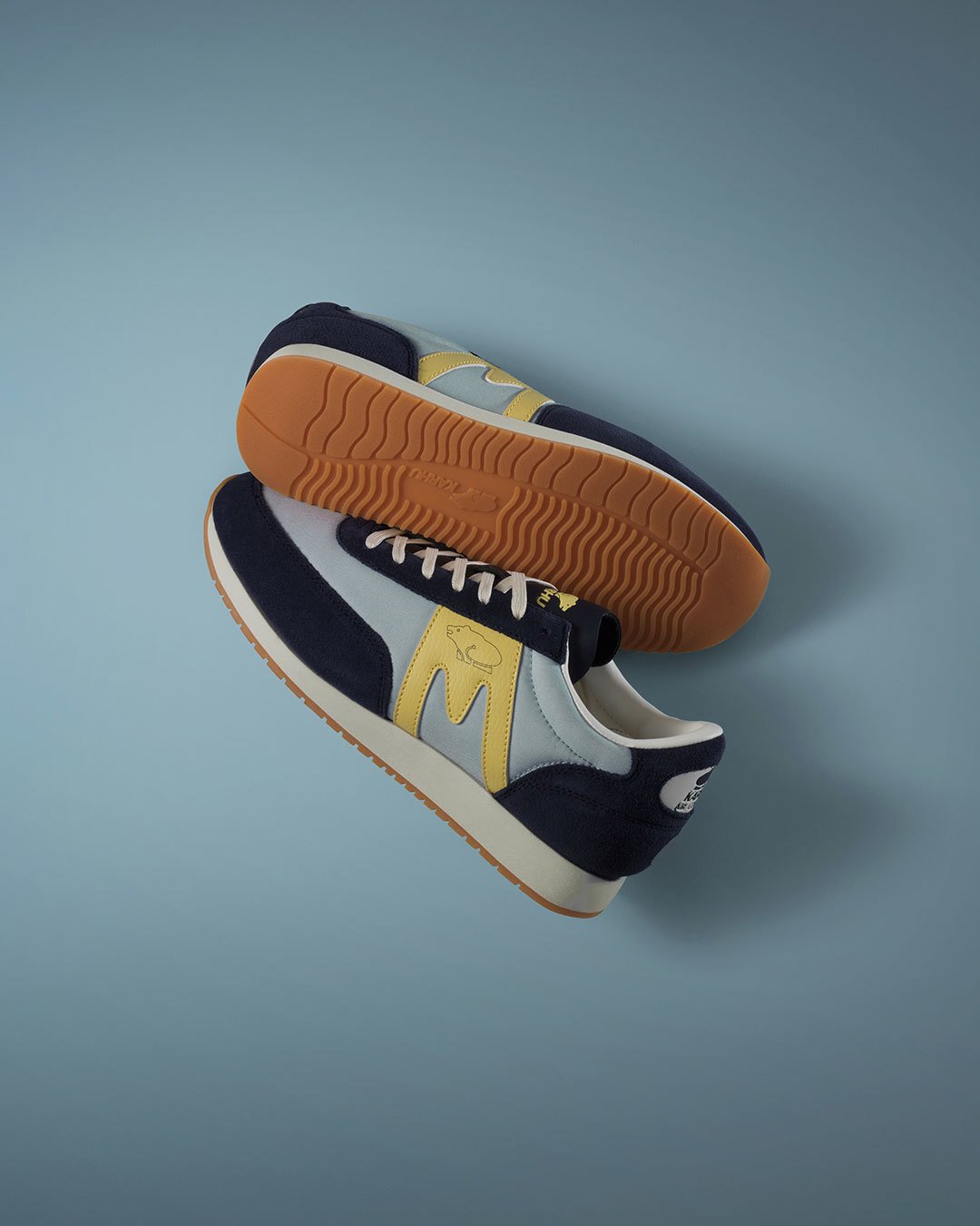 Karhu Albatross 82 - Naval Academy / Dusky Citron