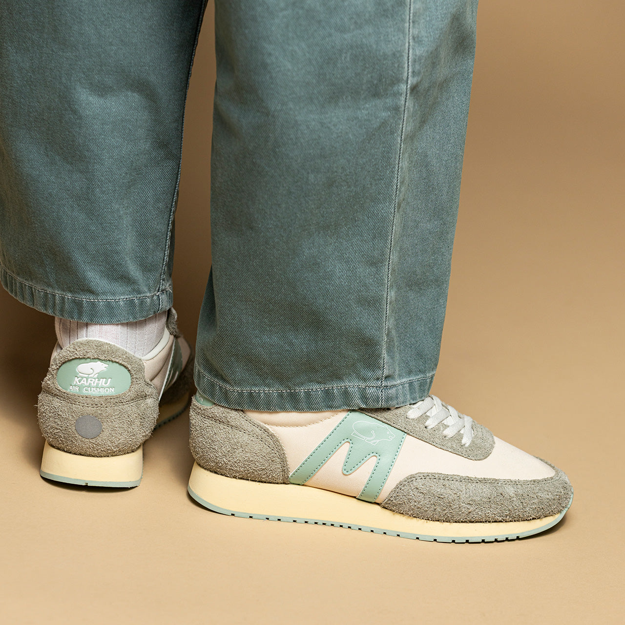 Karhu Albatross 82 - Laurel Oak / Neptune Green