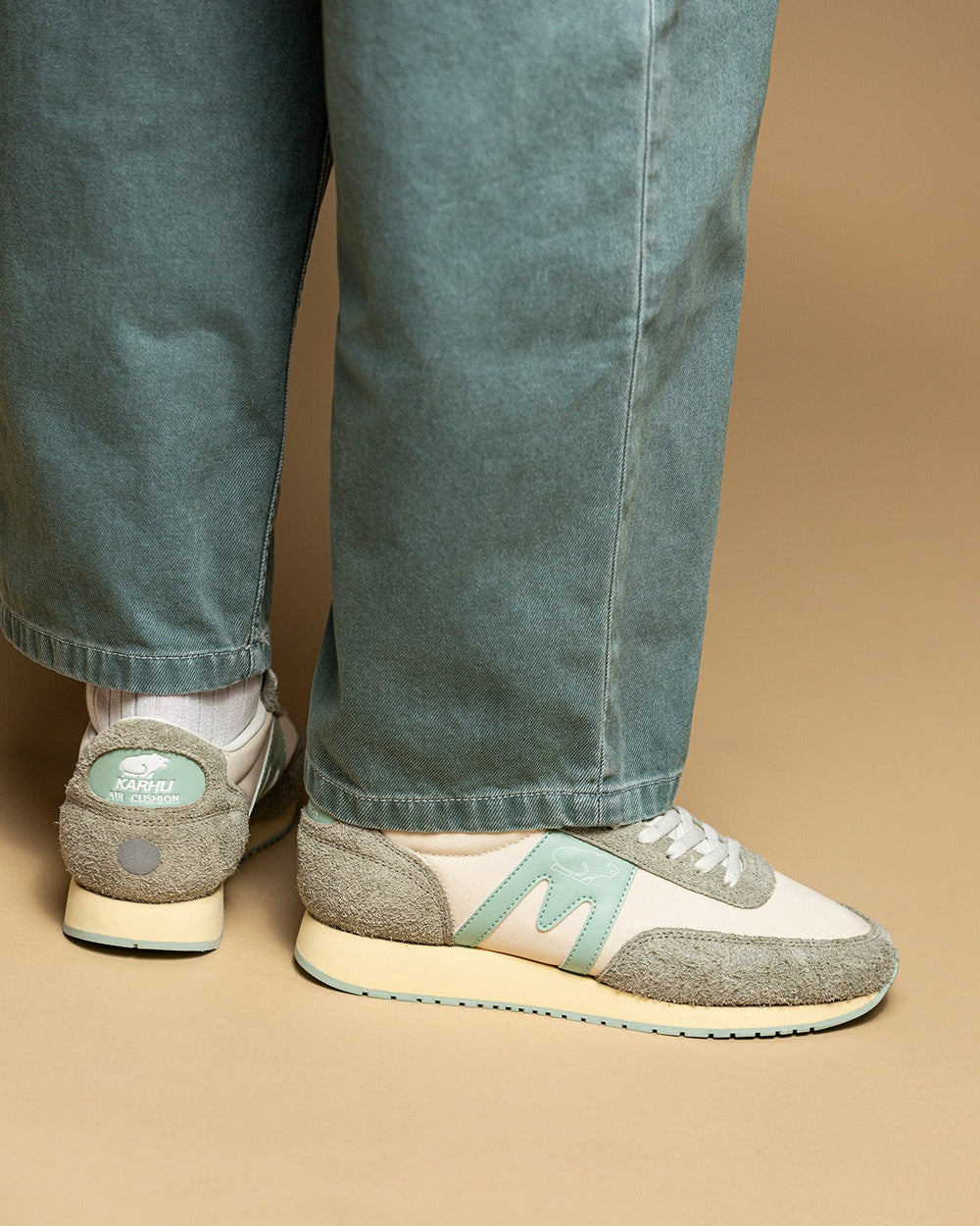 Karhu Albatross 82 - Laurel Oak / Neptune Green