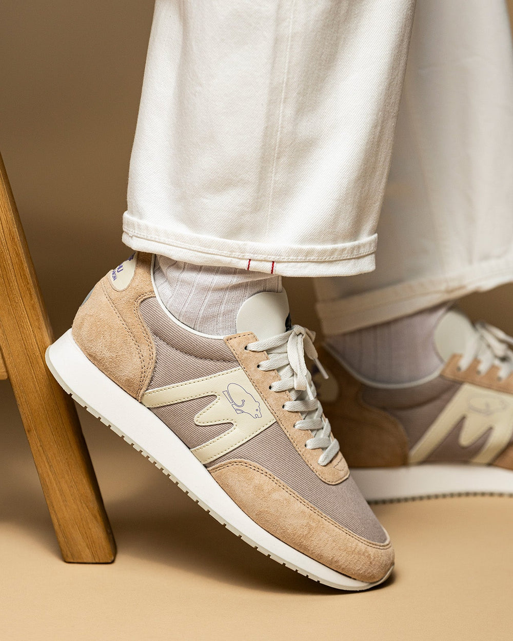 Karhu Albatross 82 - Hazelnut / Turtledove