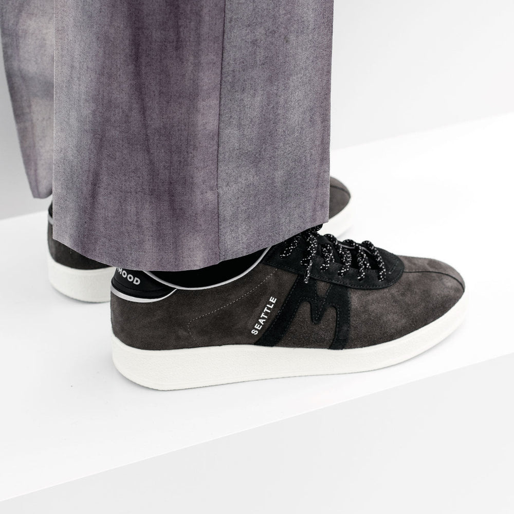 KARHU X LIKELIHOOD TRAMPAS "SEATTLE BELIEF" - LAVAGNA / OFF BLACK – Karhu US