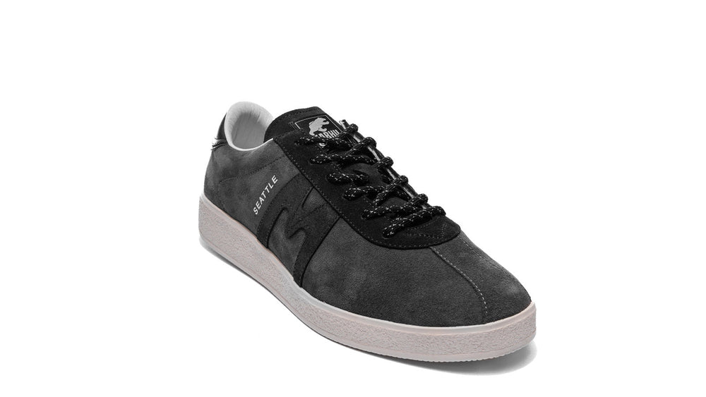 KARHU X LIKELIHOOD TRAMPAS "SEATTLE BELIEF" - LAVAGNA / OFF BLACK – Karhu US