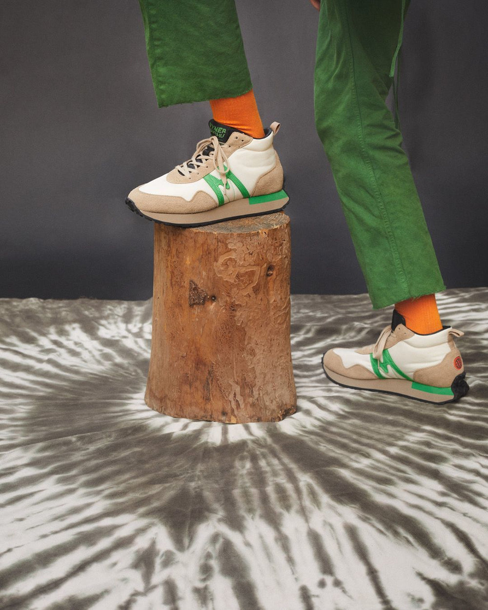 Karhu x vyner ''m-runner'' - smoke gray / snow white – Karhu US
