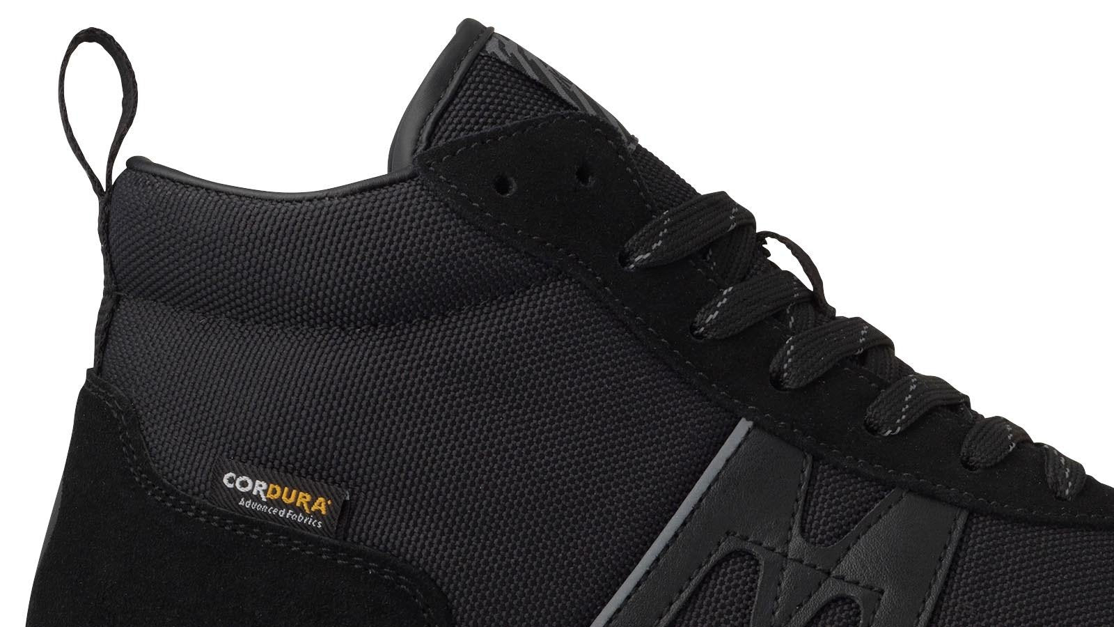 Karhu M-Runner - Caviar / Caviar