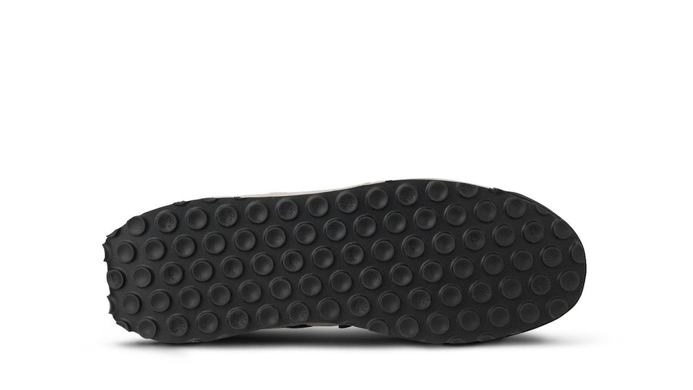 Karhu Mestari Silver Lining / Jet Black