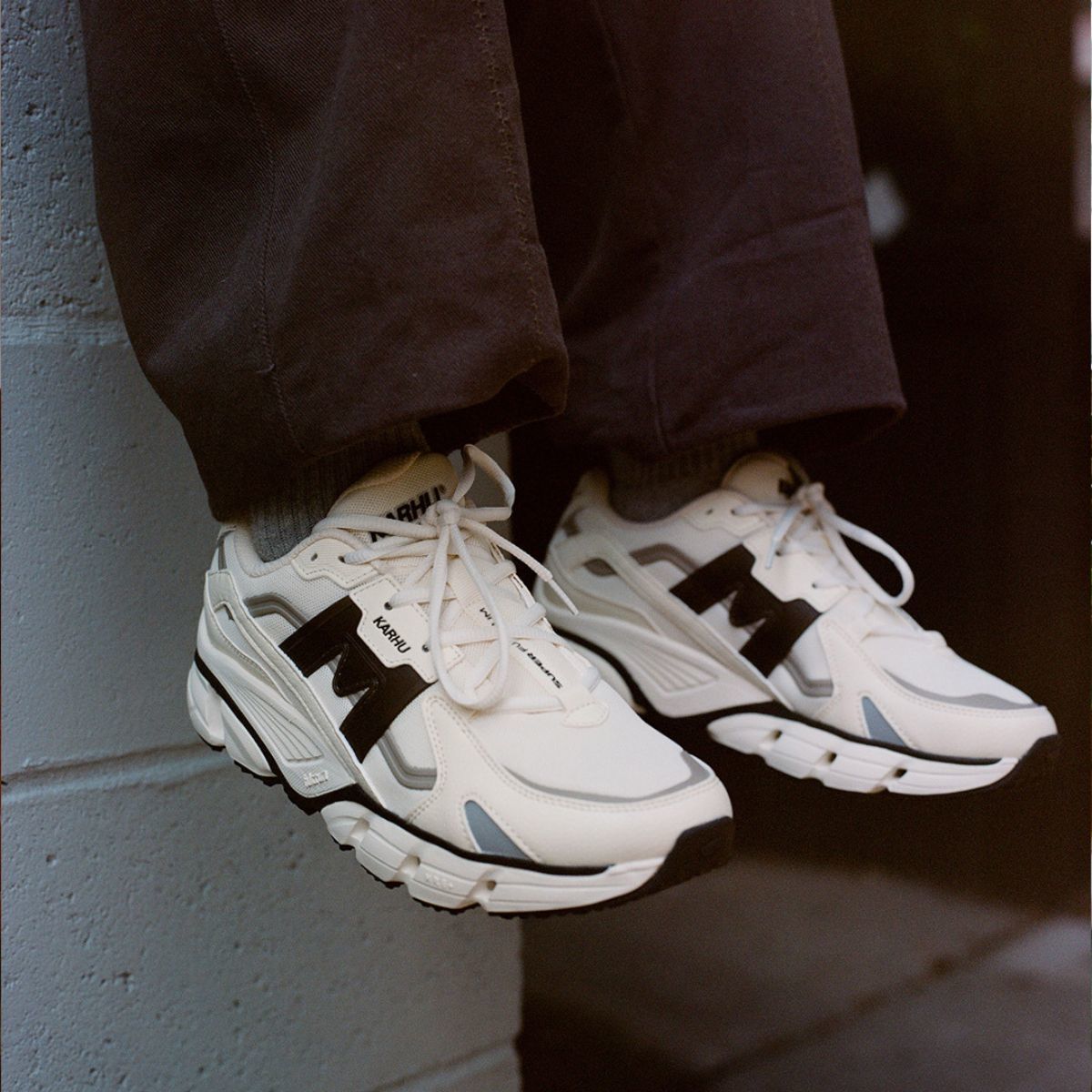Karhu Super Fulcrum Vanilla Ice / Black - Lifestyle sneakers – Karhu US