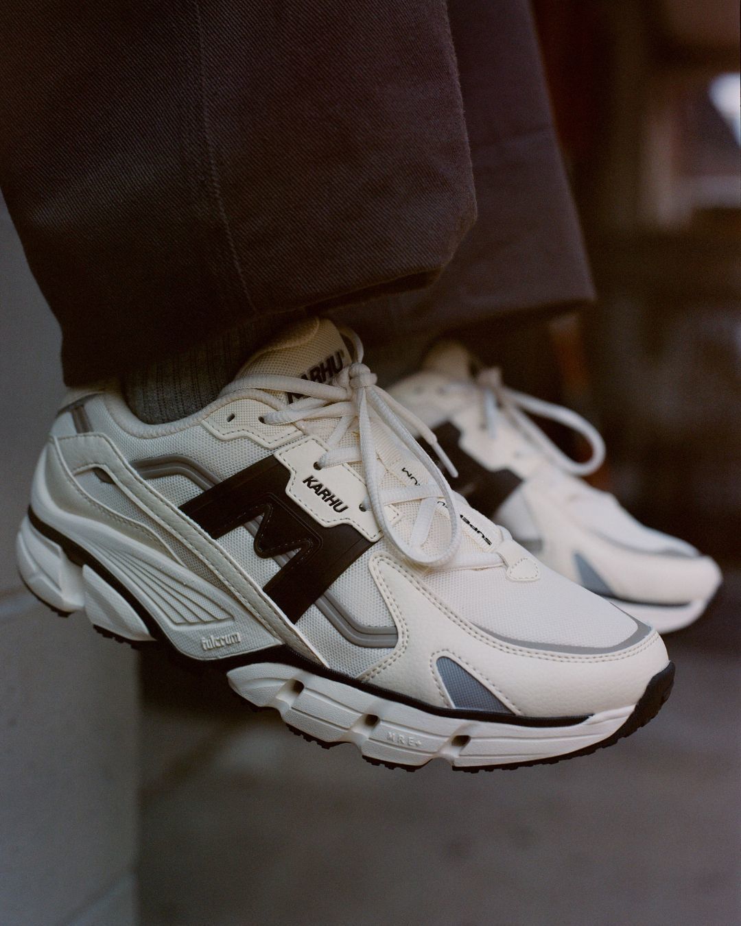 Karhu Super Fulcrum Vanilla Ice / Black - Lifestyle sneakers – Karhu US