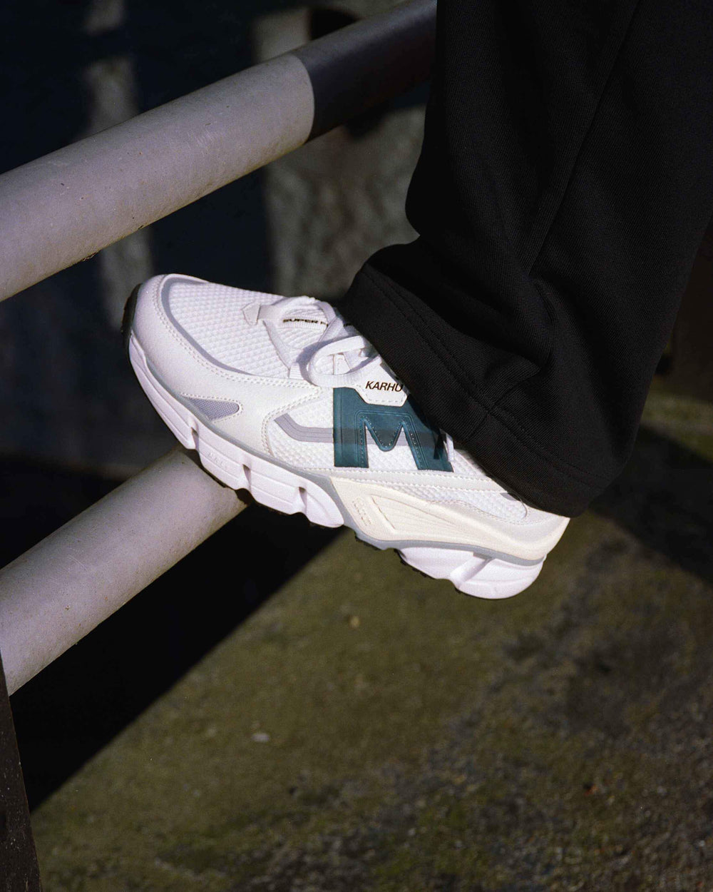 Karhu Super Fulcrum White / Deep Navy - Lifestyle shoes – Karhu US