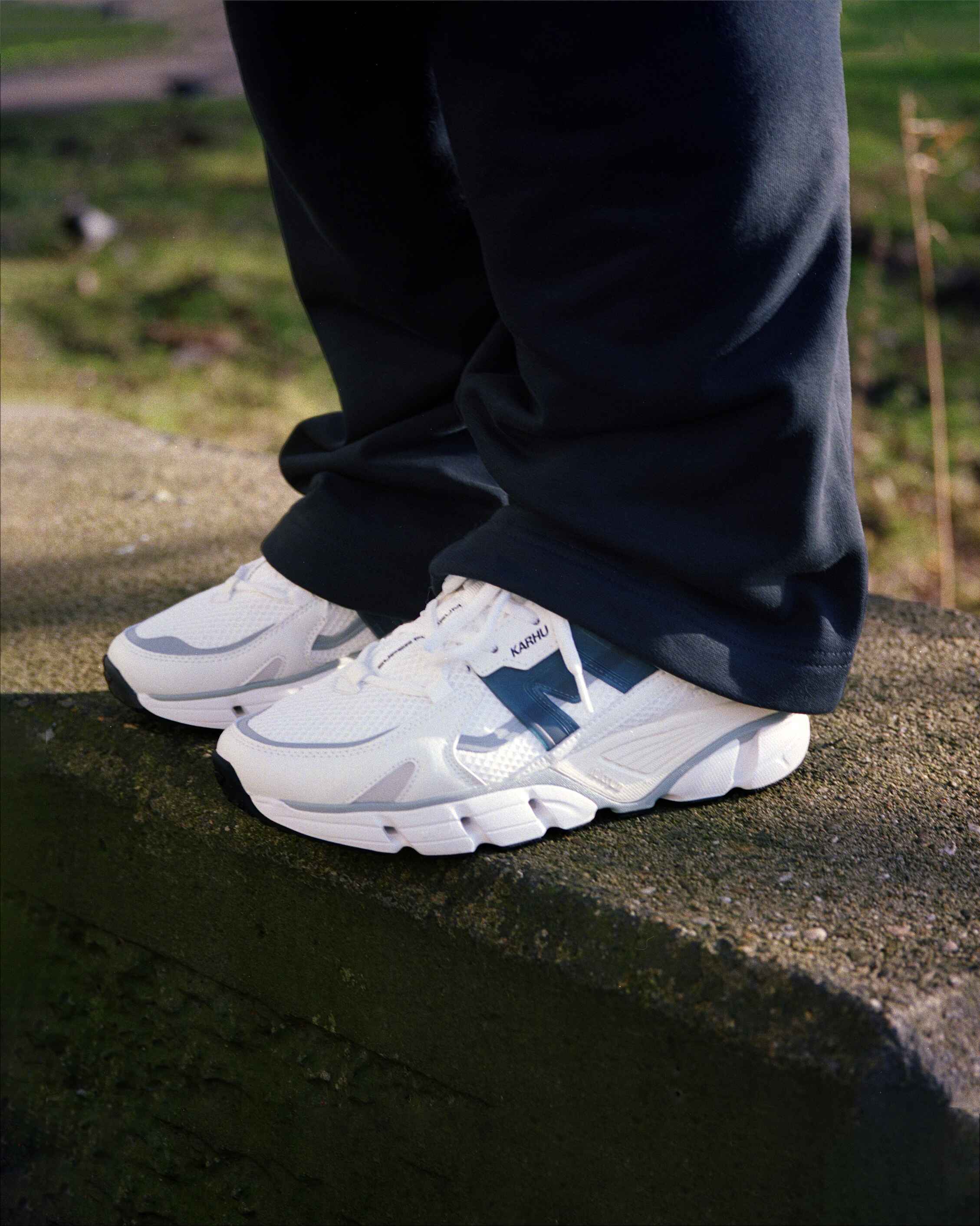 Karhu Super Fulcrum White / Deep Navy - Lifestyle shoes – Karhu US