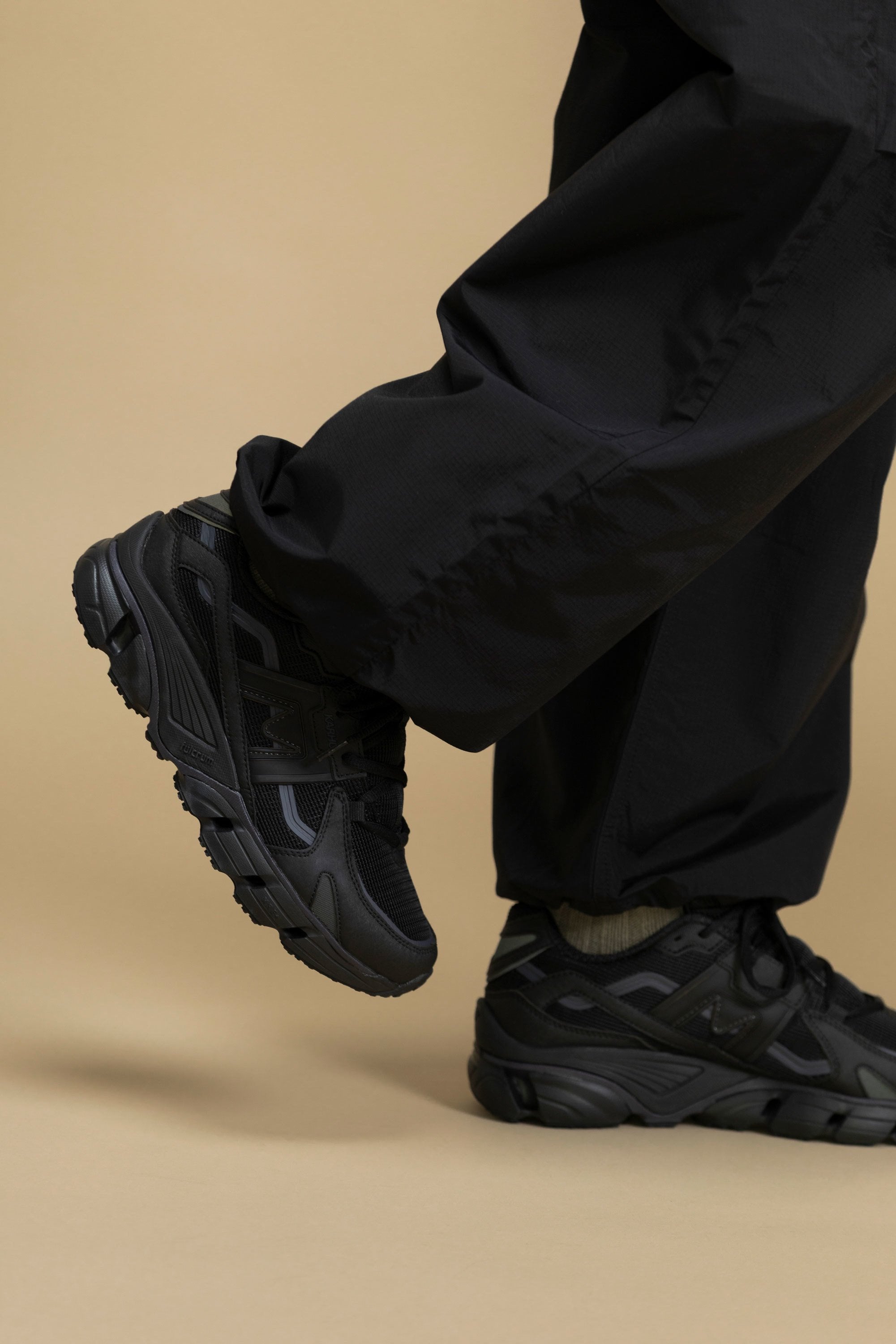 Karhu Super Fulcrum Black / Black - Lifestyle sneakers – Karhu US