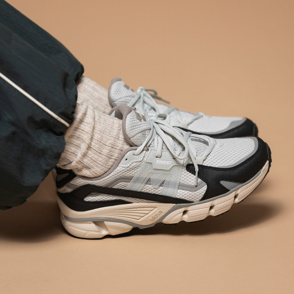 Karhu Super Fulcrum Jet Black / Dawn Blue - Lifestyle sneakers – Karhu US