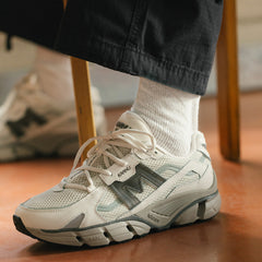 Karhu Super Fulcrum Blanc De Blanc / Dark Gull Gray - Lifestyle – Karhu US