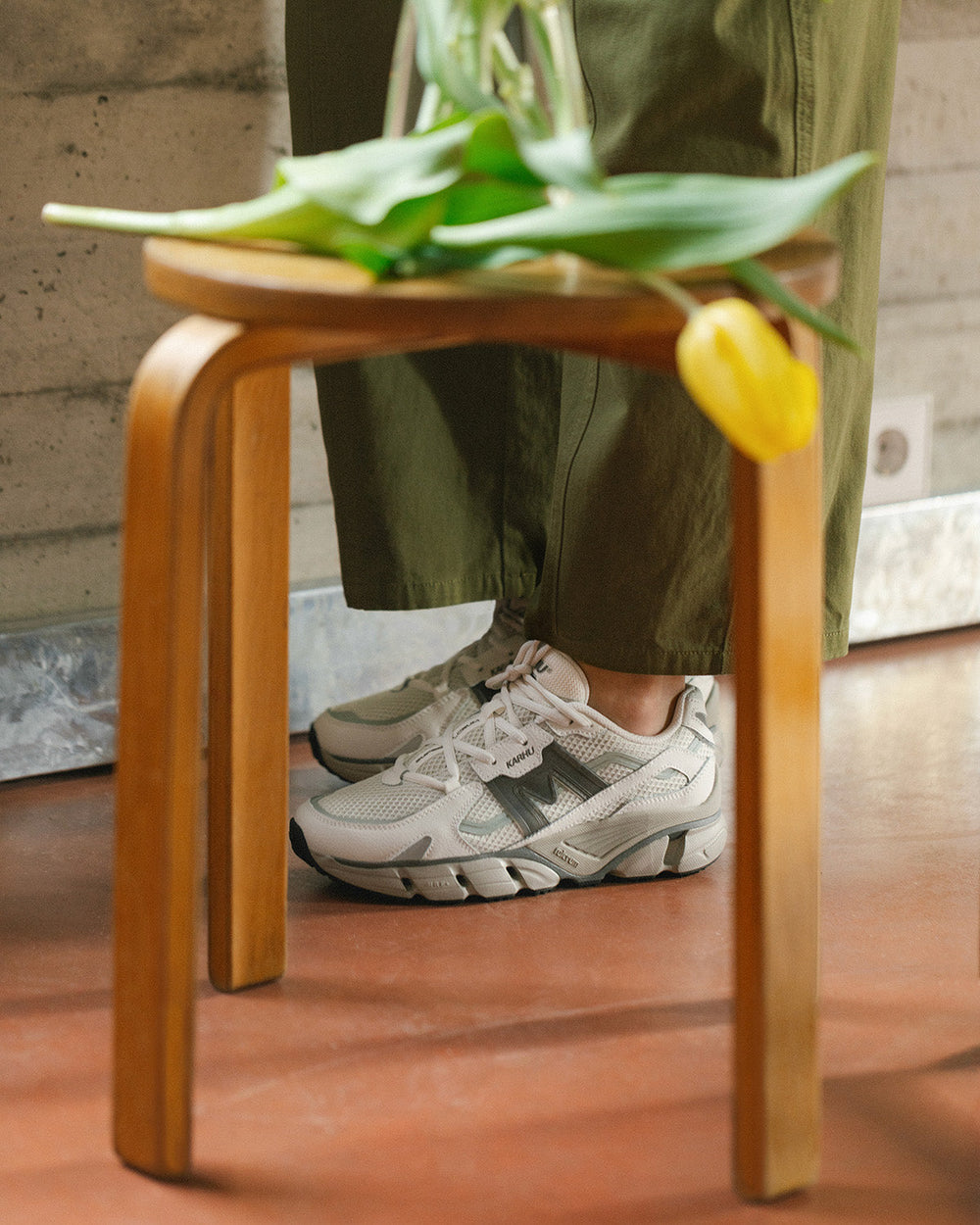 Karhu Super Fulcrum Blanc De Blanc / Dark Gull Gray - Lifestyle – Karhu US