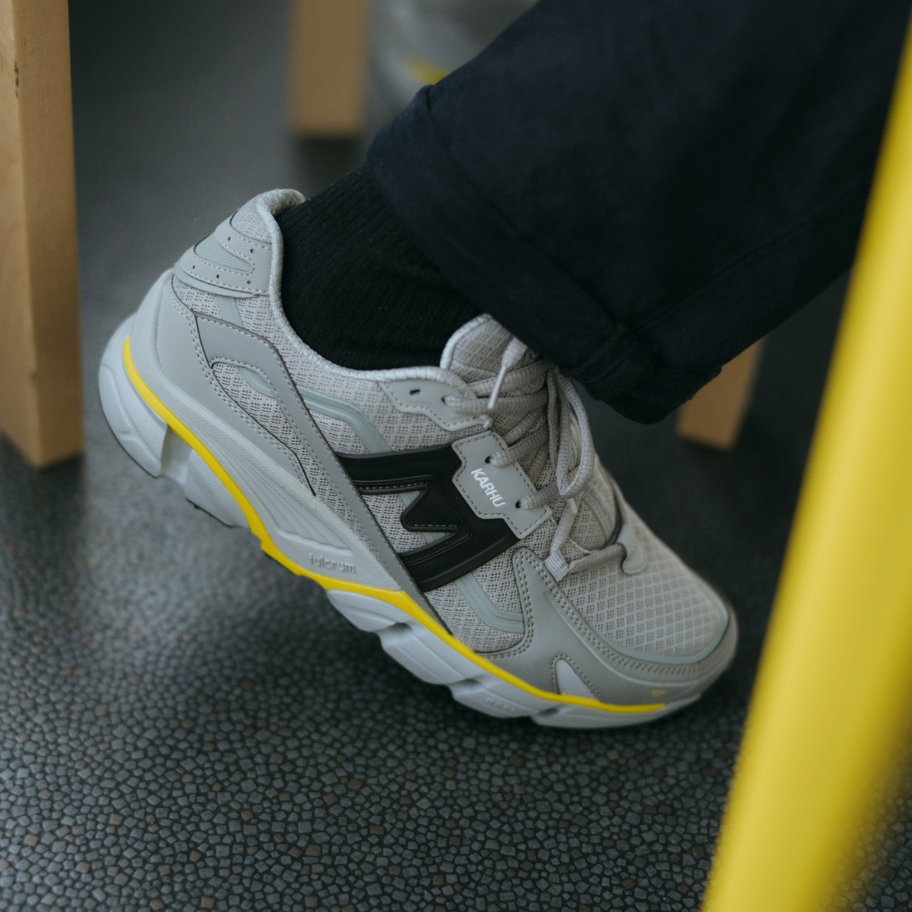 Karhu Super Fulcrum Gray Reflective / Jet Black - Lifestyle sneakers – Karhu US