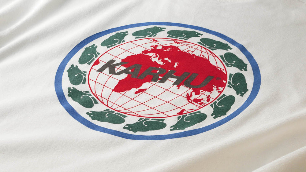 Karhu Worldwide T-Shirt - Sugar Swizzle / Gull
