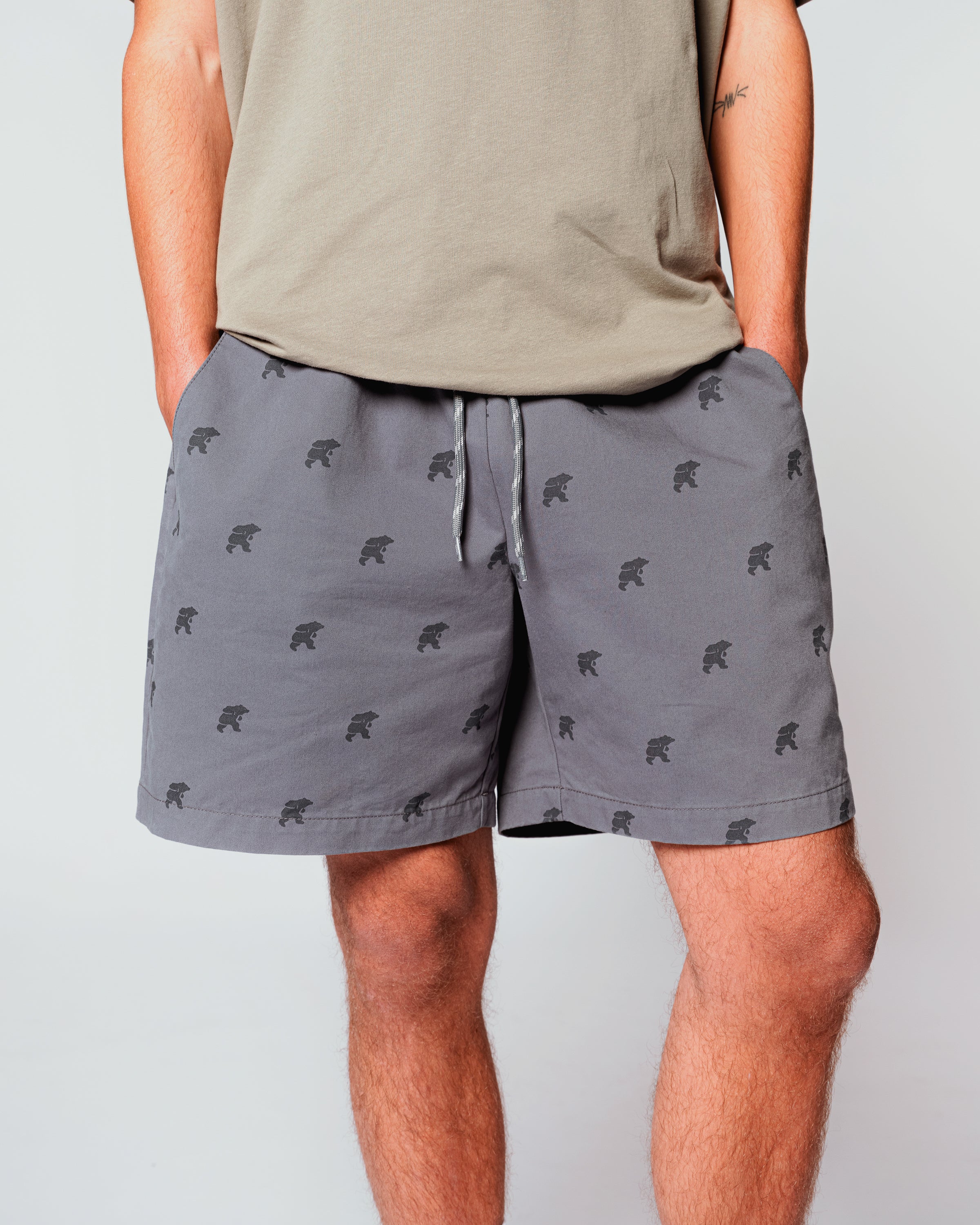 Trampas shorts stormy weather / turbulence – Karhu US