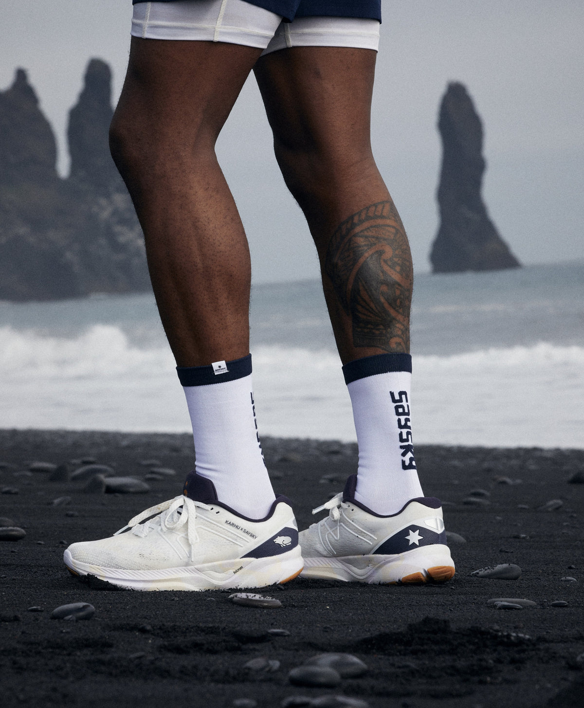 White unisex KARHU x SAYSKY Combat running socks – Karhu US