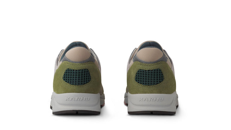 Aria 95 | Men Karhu Aria 95 - Sphagnum / Dark Forest