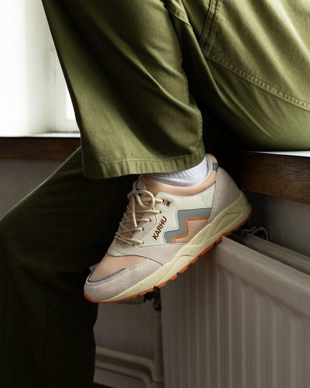 Aria 95 | Men Karhu Aria 95 Whitecap Gray / Silver Grey F803119 Sneakers