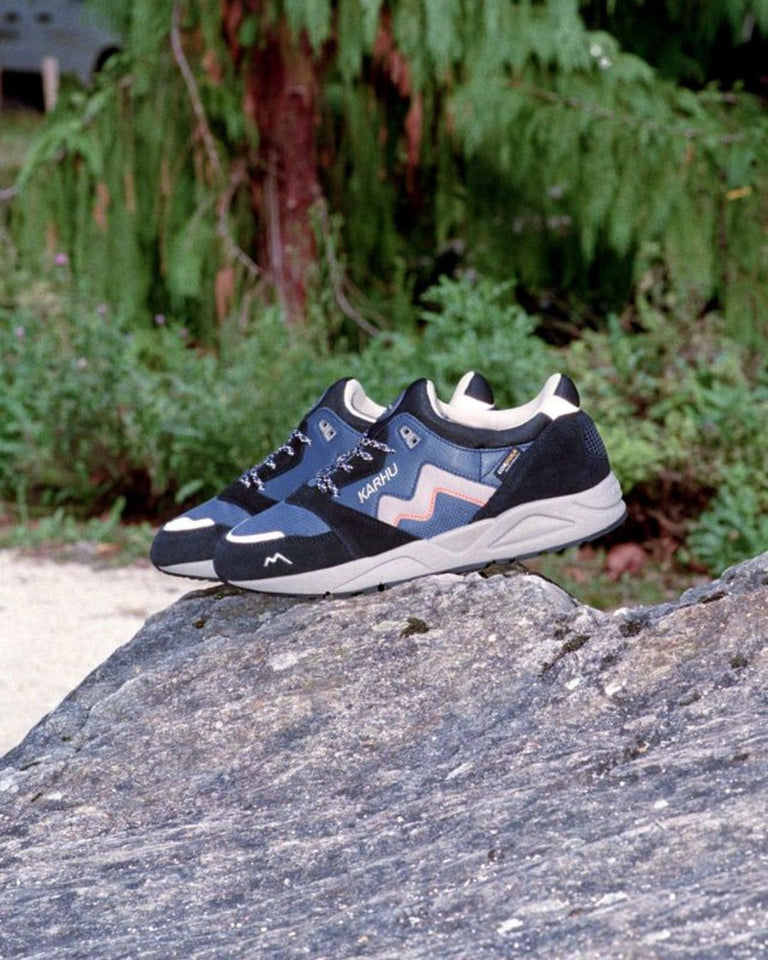 Aria 95 | Men Karhu KARHU Aria 95 Caviar / Vintage Khaki F803118 Sneakers